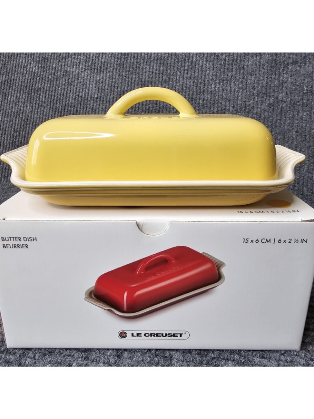 NEW RARE Le Creuset Heritage Butter Dish New Camomille Yellow Color - New in Box - Picture 2 of 6